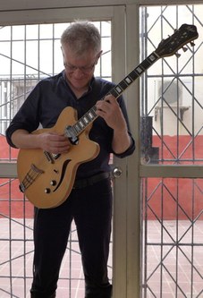 chrispgitarre.jpg